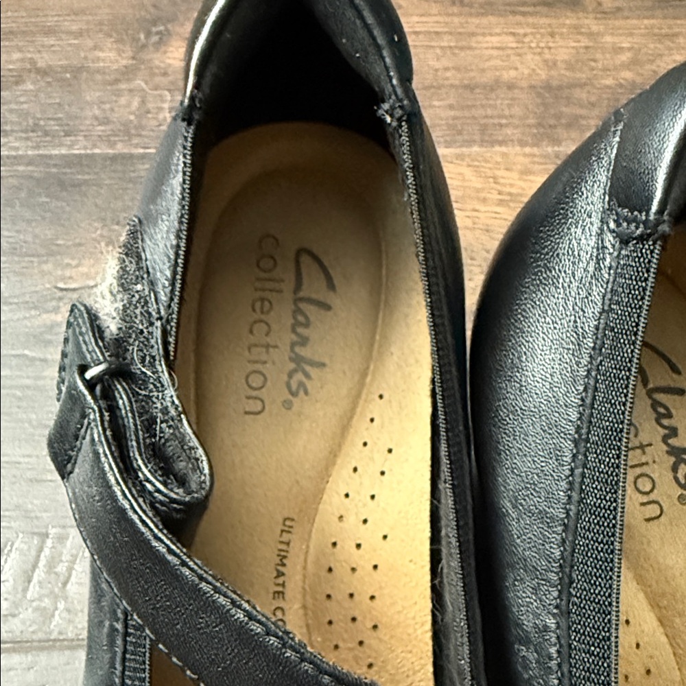 Clarks Women's Black Leather Mary Jane Flats - Picture 3 of 3